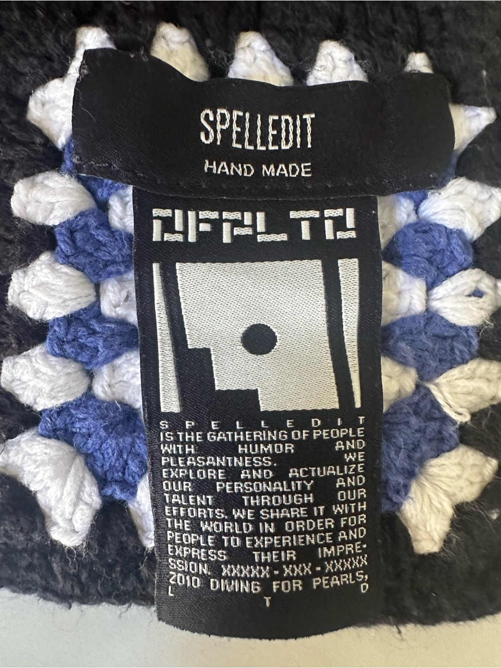 SPELLEDIT Black Multi Granny Square Handmade Scarf One Size 34820 - Picture 4 of 5
